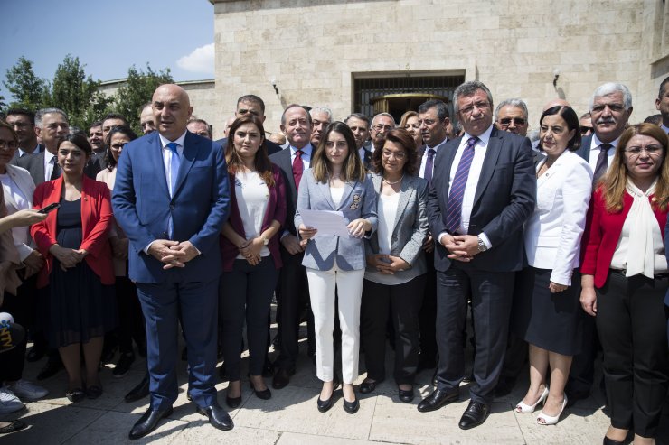 CHP'li 129 milletvekilinden kurultay tartışmalarına tepki