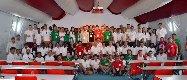 Türk Kızılayı ve Kızılhaç gönüllüleri kampta buluştu