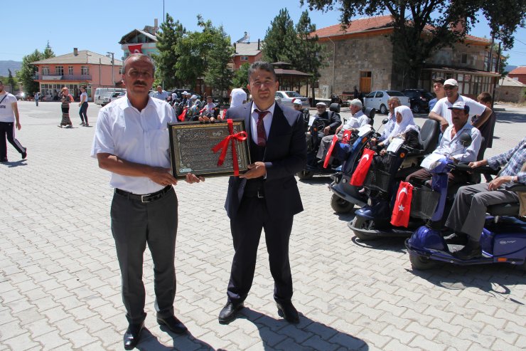 Yalıhüyük'te akülü araç dağıtım töreni