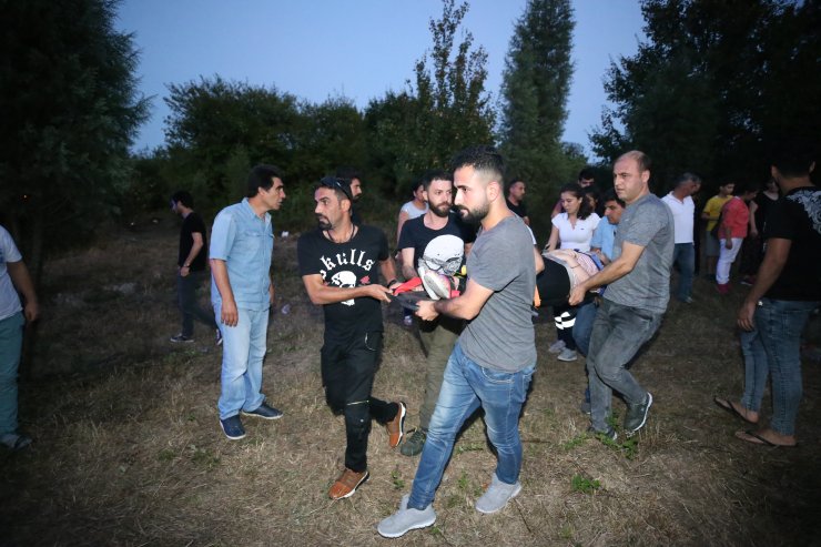 Düzce'de yolcu otobüsü ile otomobil çarpıştı: 4 yaralı