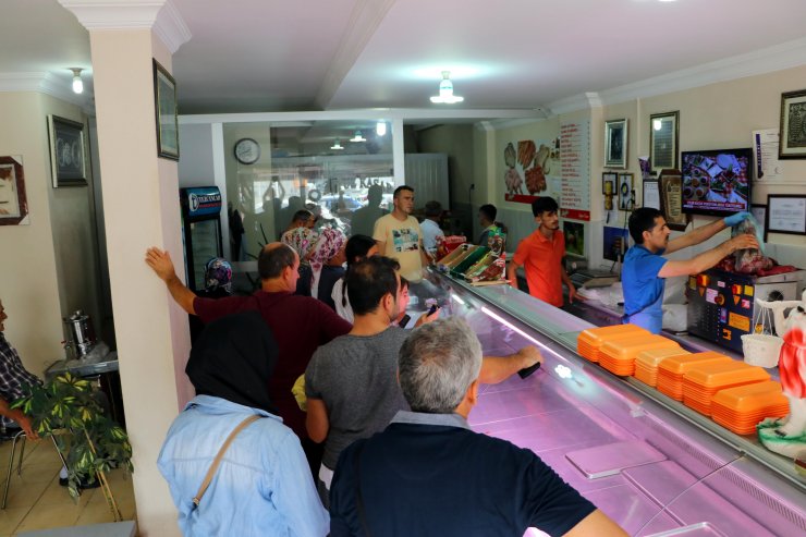 Kasaplarda bayram yoğunluğu