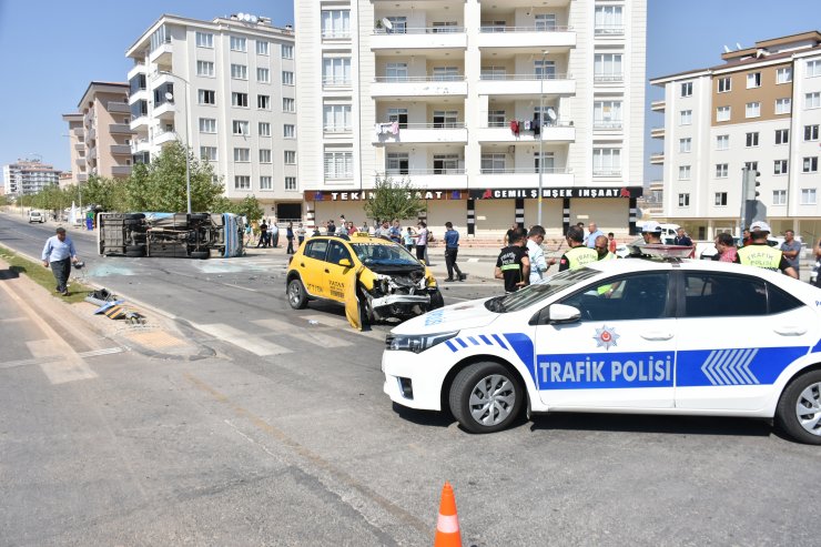 Gaziantep'te trafik kazası: 18 yaralı