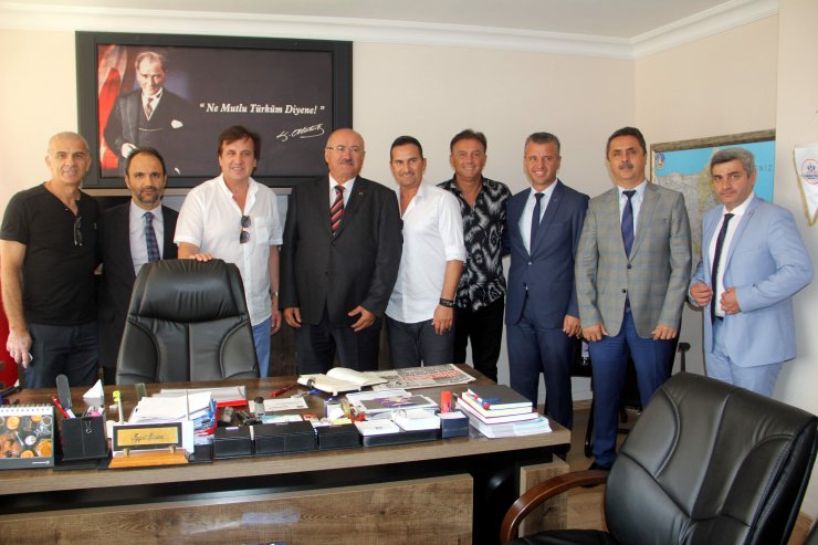 Eski milli futbolcular, Sinop'ta gençlerle buluştu