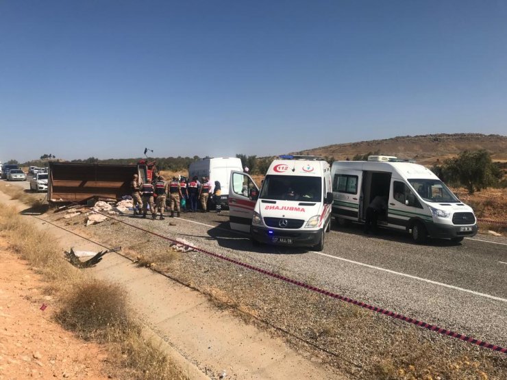 GÜNCELLEME 2 - Gaziantep'te trafik kazası: 8 ölü, 18 yaralı