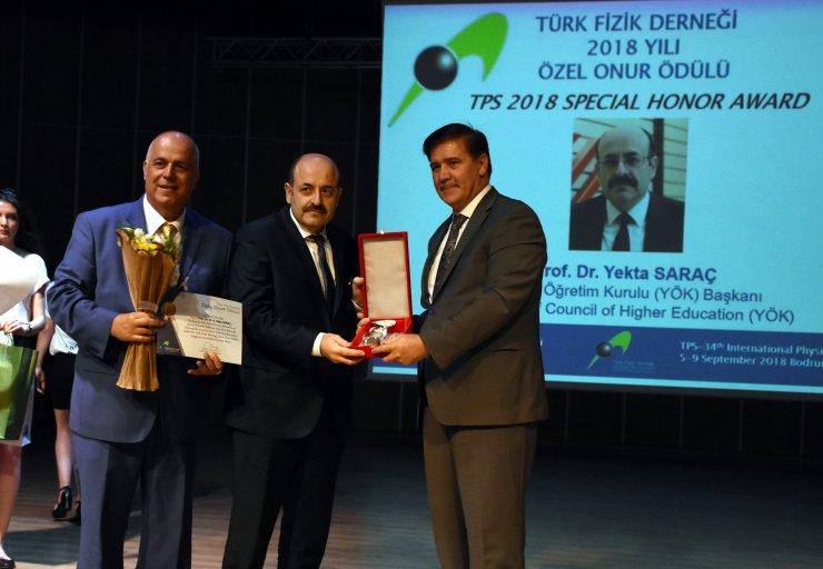 "Başarı bursu temel bilimlere ilgiyi artırdı"