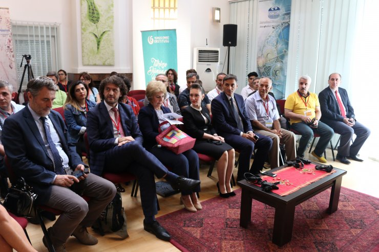 Kosova'da "bilimde yeni ufuklar" sempozyumu