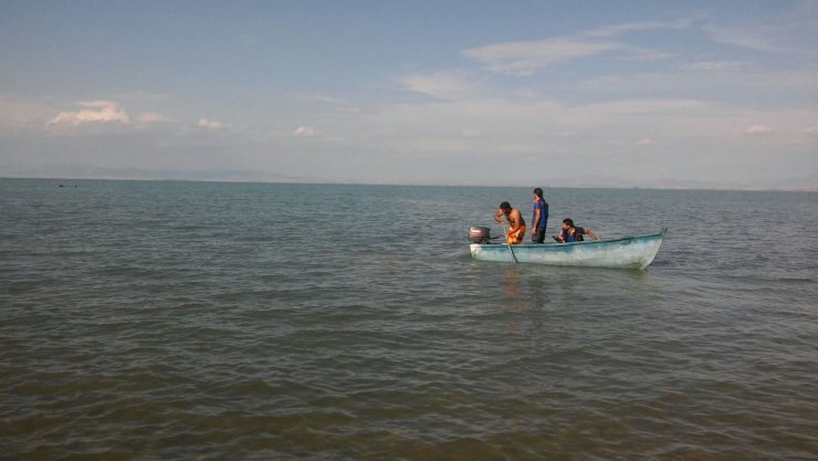 Serinlemek için girdiği Beyşehir Gölü'nde boğuldu