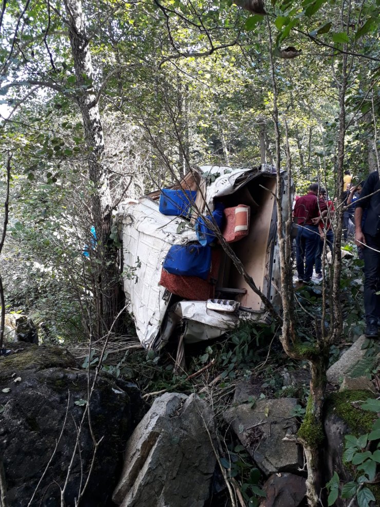 GÜNCELLEME 2 - Giresun'da minibüs uçuruma yuvarlandı: 5 ölü, 16 yaralı