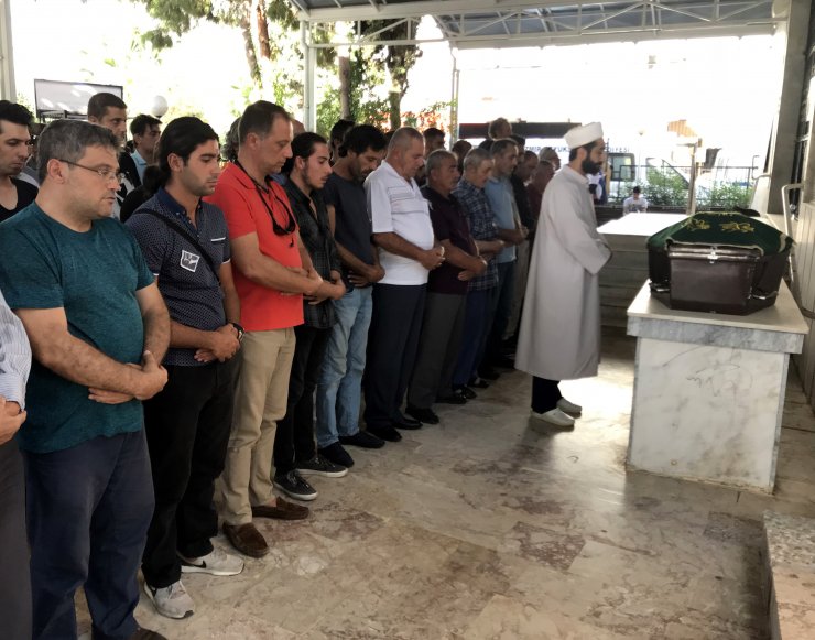 Afyonkarahisar'da yolcu otobüsünün devrilmesi