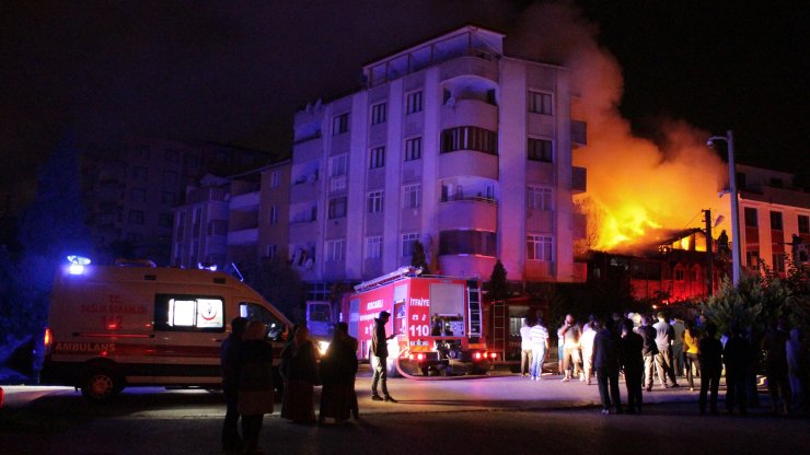 GÜNCELLEME - Kocaeli'de Suriyeli ailenin evinde yangın: 2 ölü, 3 yaralı