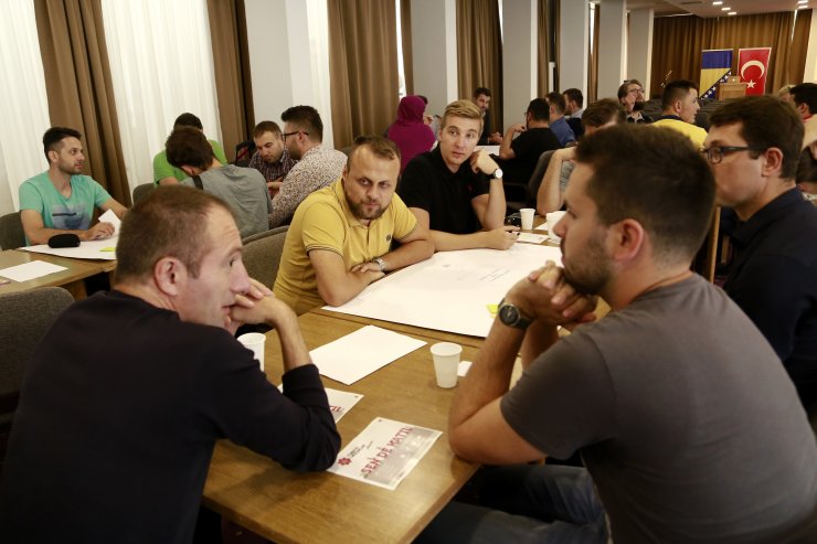 Bosna Hersek'teki Türkiye mezunları "hoşgörü" şehrinde buluştu