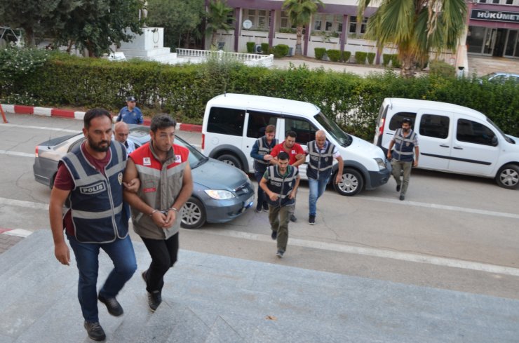 GÜNCELLEME 2 - Adana'da silahlı kavga: 1 ölü, 2 yaralı