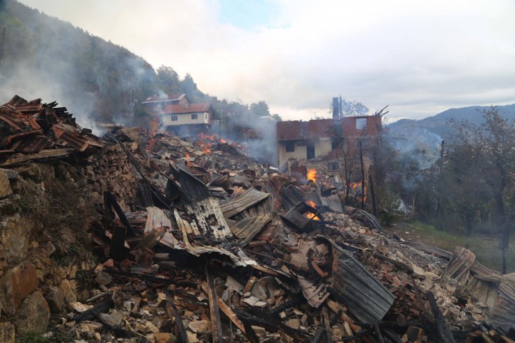 GÜNCELLEME 3 - Kastamonu'da yangın