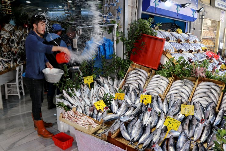 Palamut bolluğu hem balıkçıları hem vatandaşı sevindiriyor