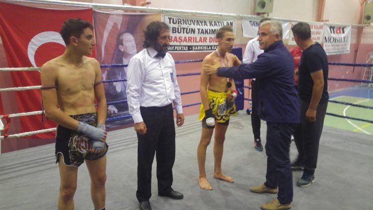 Şarkışla'da muay thai turnuvası düzenlendi