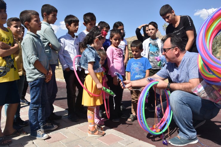 Şırnak'ta çocuklar ve yaşlılar buluştu