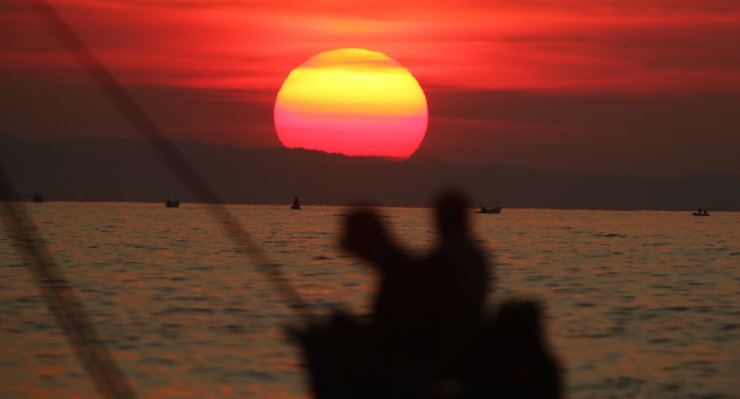 Batı Karadeniz'in "incisi" gün batımında büyüledi