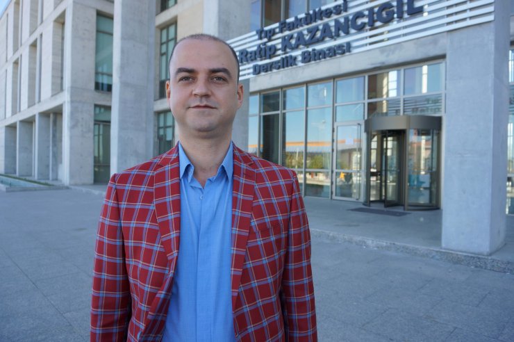 Çalıştığı üniversitede öğrenci olan diş hekimi adayı için "acil" çözüm