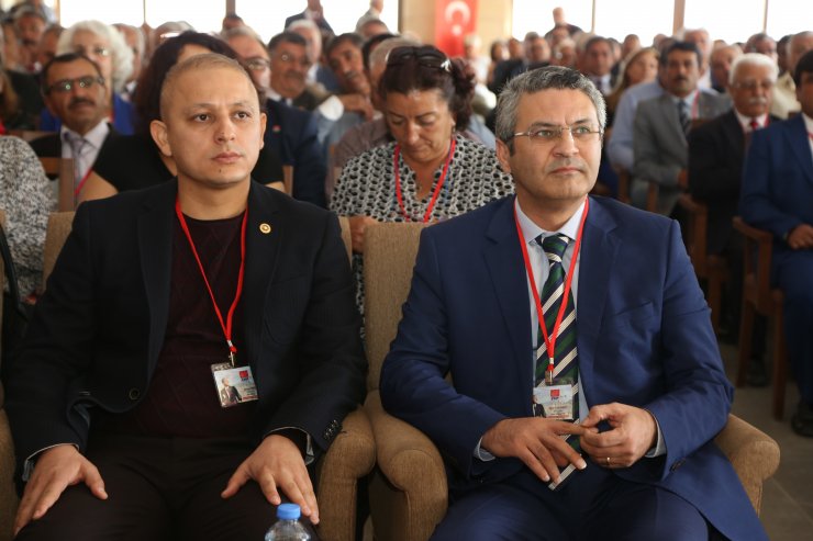 "CHP sizlerin sayesinde dimdik ayakta"