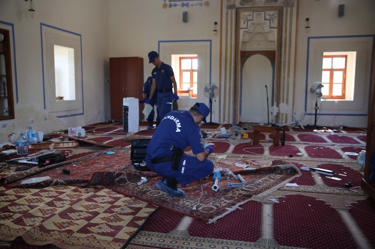 GÜNCELLEME - Tarihi camiye zarar verildi