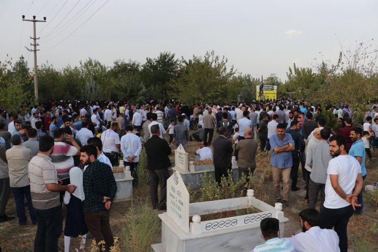 Kurban eti dağıtırken katledilen Börü ve arkadaşları anıldı