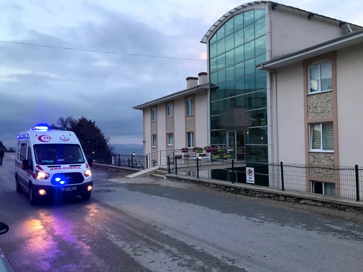 GÜNCELLEME - Sakarya'da gıda zehirlenmesi şüphesi