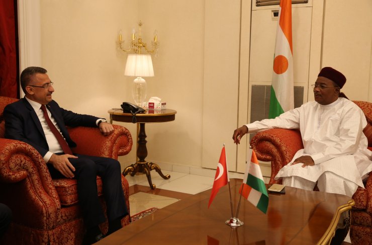 Cumhurbaşkanı Yardımcısı Oktay Ekvator Ginesi'nde