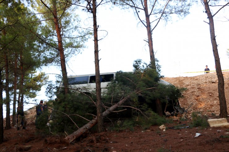 Kahramanmaraş'ta minibüs devrildi: 1 ölü, 11 yaralı