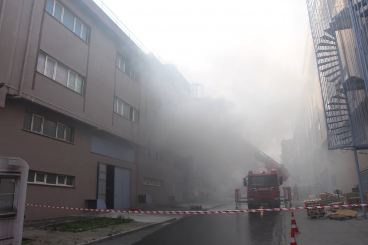 GÜNCELLEME - Başakşehir'de oyuncak deposunda yangın