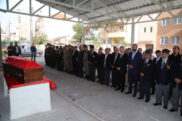 Kore gazisi son yolculuğuna uğurlandı