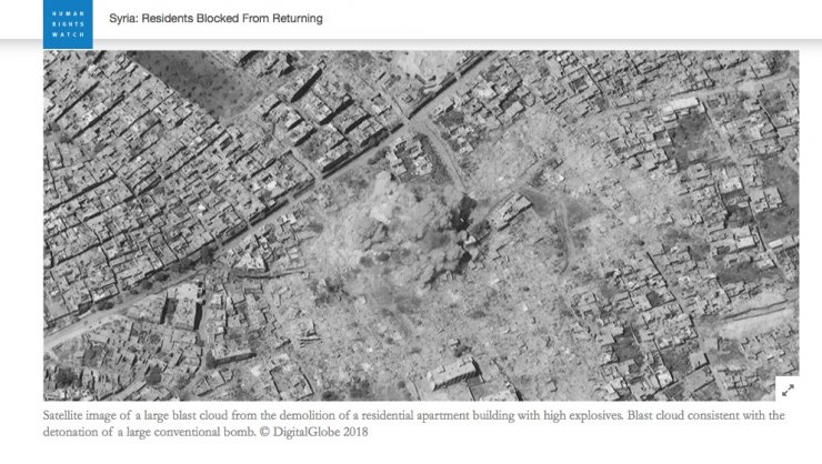 Esed rejimi yerlerinden edilenlerin evlerini yıkıyor