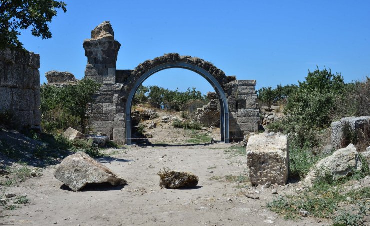 2 bin yıllık hamama "çelik" desteği