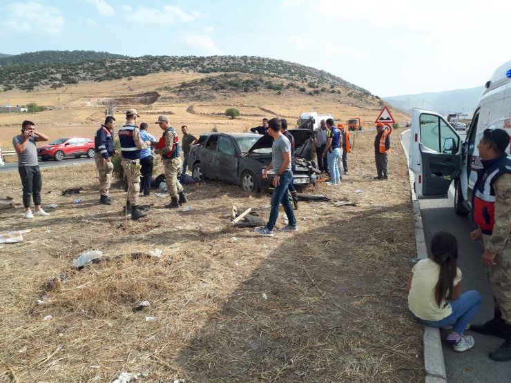 GÜNCELLEME - Kahramanmaraş'ta trafik kazası: 2 ölü, 5 yaralı