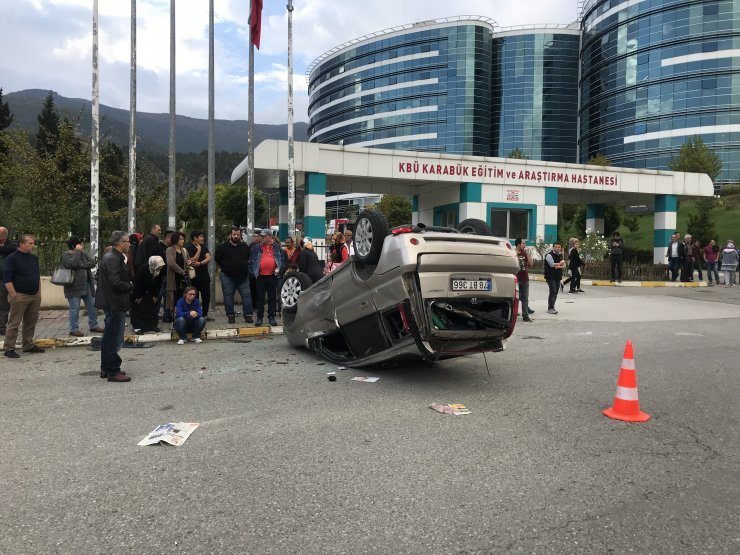 Karabük'te trafik kazası güvenlik kamerasına yansıdı
