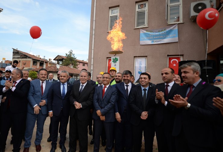 "Yaşadığımız ekonomik sorunu atlatıyoruz"