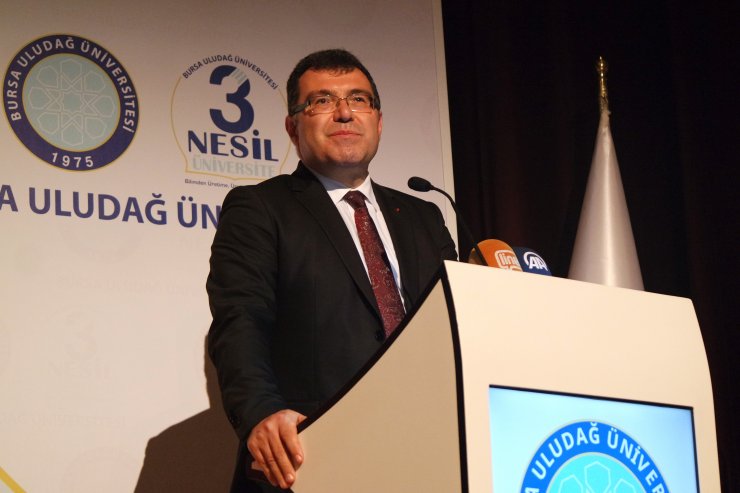 "Türkiye'nin yüksek teknolojideki payını artırması gerekiyor"