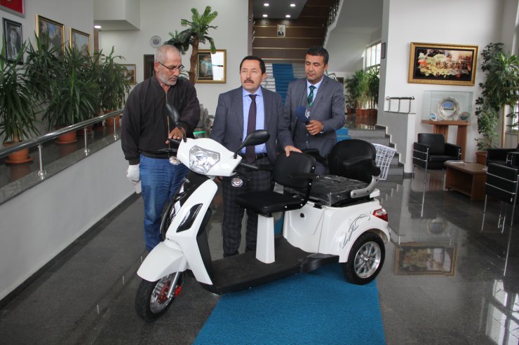 Zihinsel engelli oğlunu artık gezdirebilecek