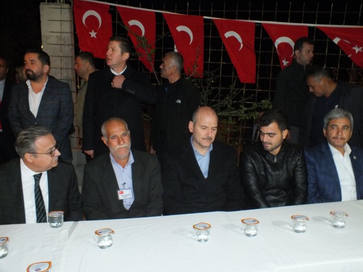 Bakan Soylu'dan şehit ailesine ziyaret