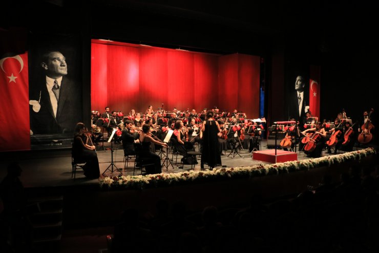 SAMDOB Cumhuriyet'in 95. yılına özel konser verdi