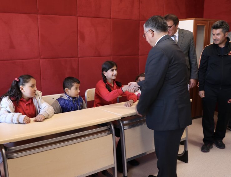 Sivas İşitme Engelliler Lisesi açıldı