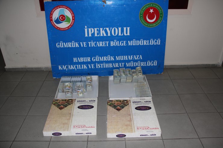 Baklava kutusunda 1,5 milyon dolar ele geçirildi