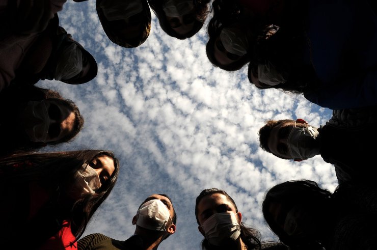 Üniversite öğrencilerinden lösemili çocuklara klipli destek