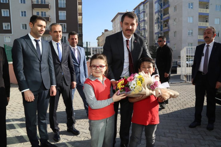 Vali Ayhan'dan okul ziyaretleri