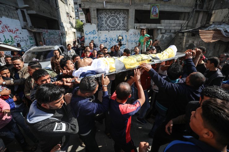 Gazze genç şehidini uğurladı