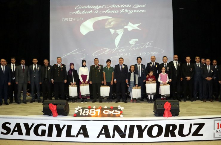 Büyük Önder Atatürk'ü anıyoruz