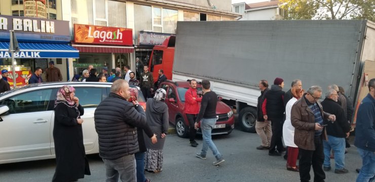 GÜNCELLEME- Freni patlayan kamyon 10 araca çarptı