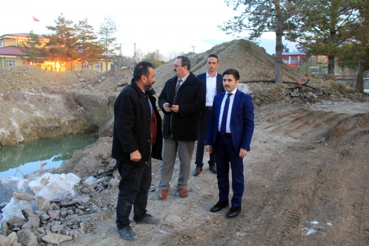 Kaymakam Bulut, okul inşaatını inceledi