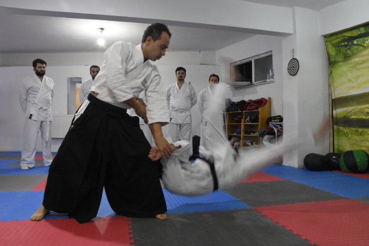 Doktorlar şiddete karşı aikido öğreniyor