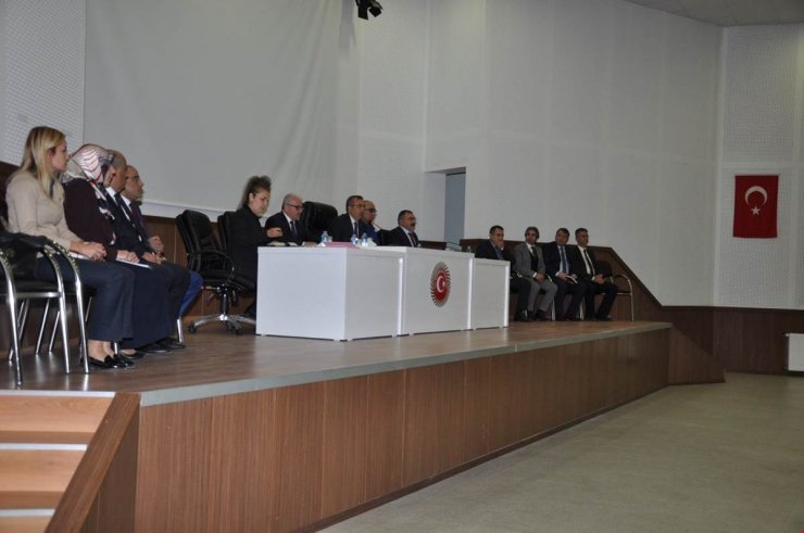 Kırıkkale Valisi Sezer, halkın taleplerini dinledi