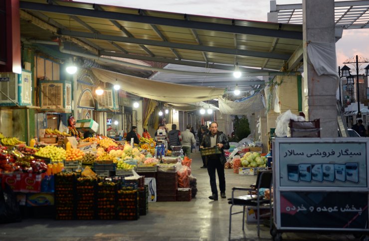 Nahçıvan'dan günlük alışveriş için İran'a geçiyorlar